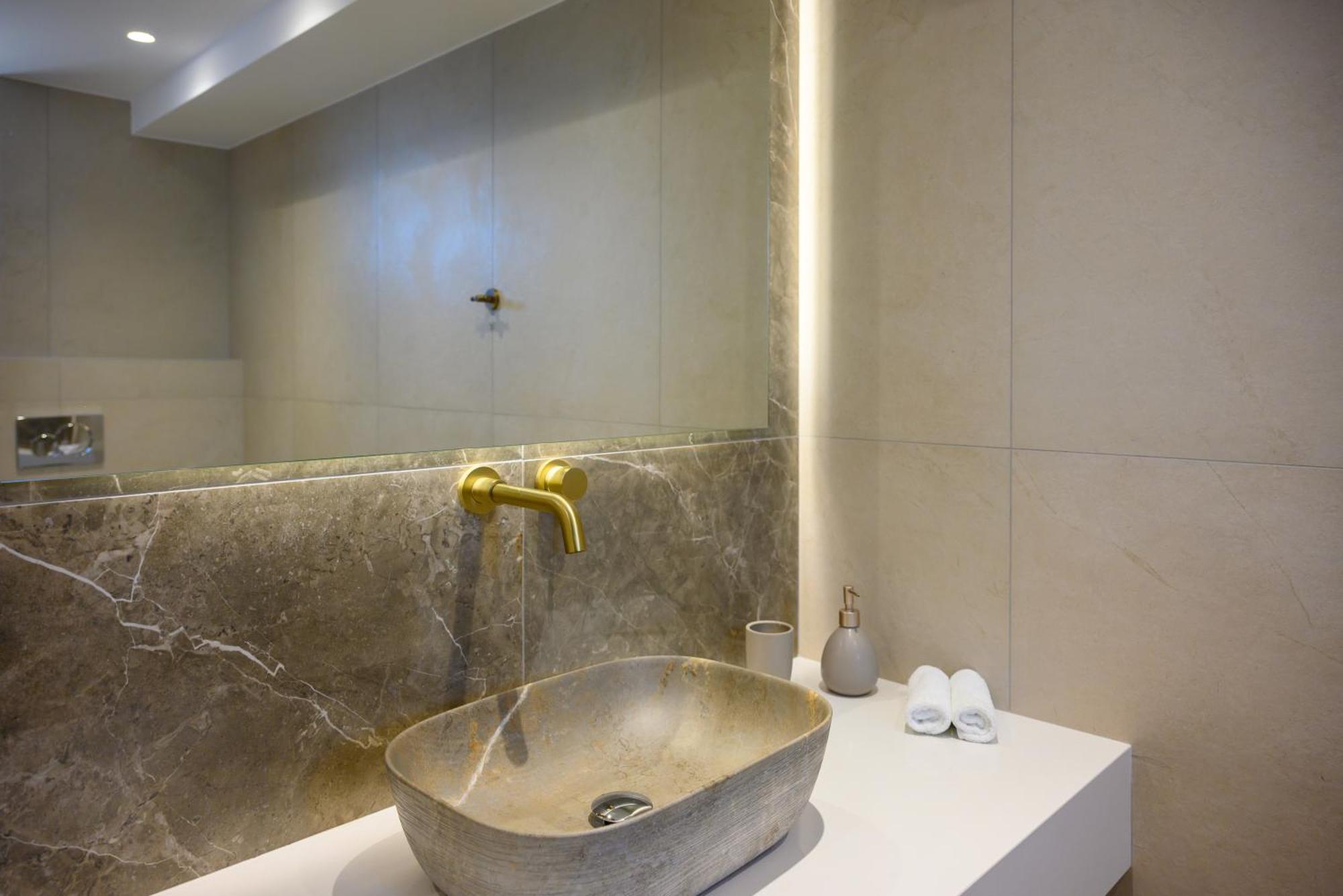 Antheon 2 Apartment