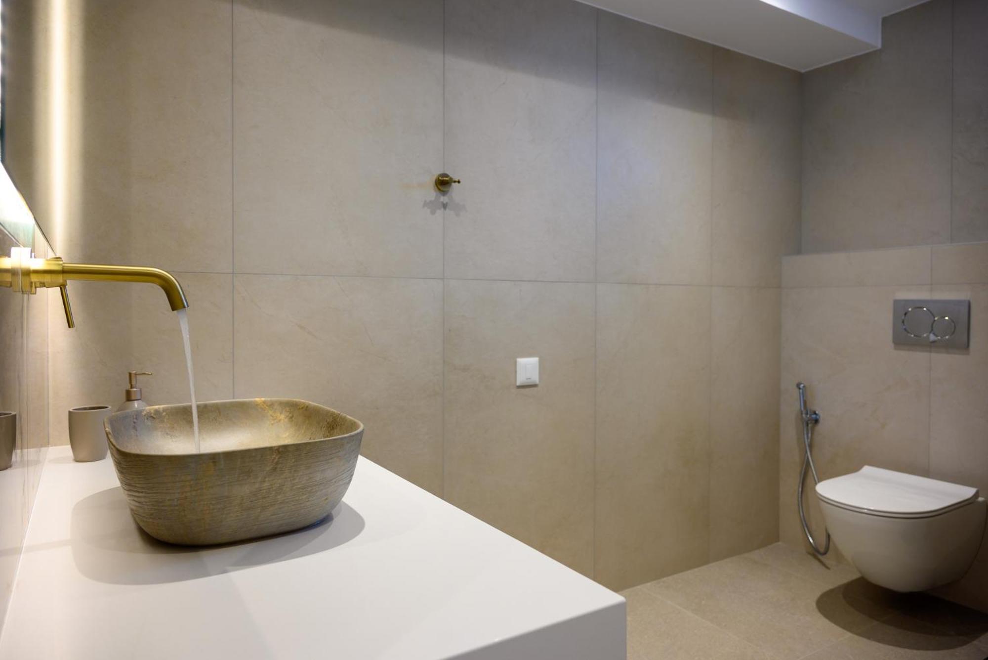Antheon 2 Apartment